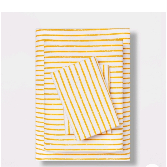 2 Pillowcases KING - Picture 2 of 3